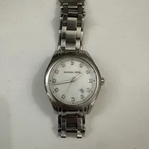 Michael Kors Silver Women\'s Watch MK5325 MK5325 Michael Kors Classic | TheWatchAgency.com main image 3
